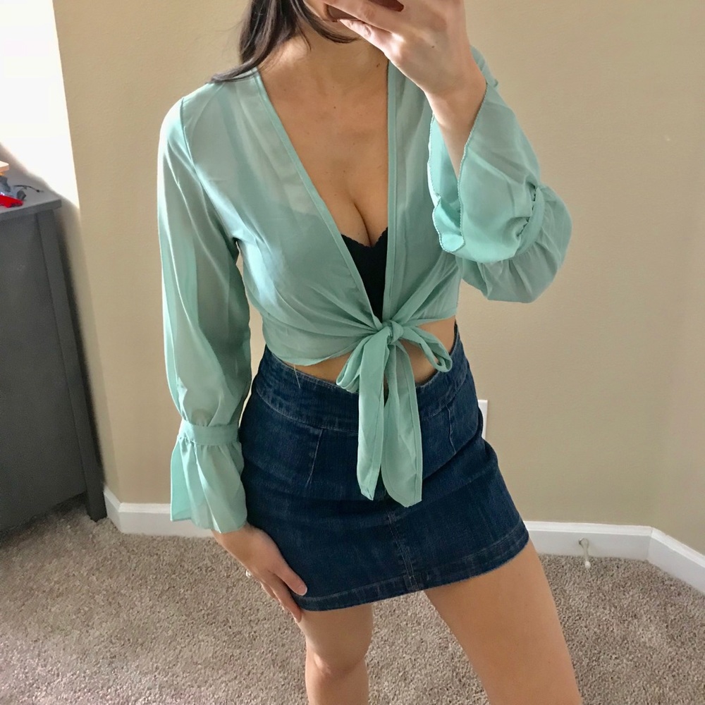 SHEER TIE FRONT TOP